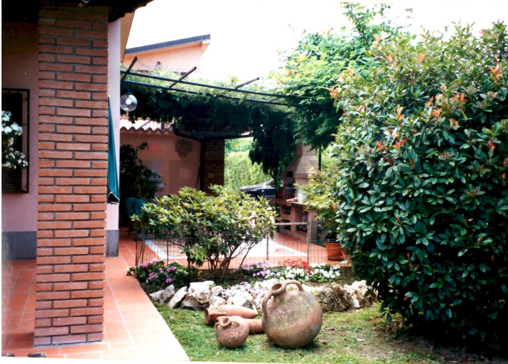 Giardino - Villa frazione Pantiara
 
2, Borghetto Lodigiano - foto 3