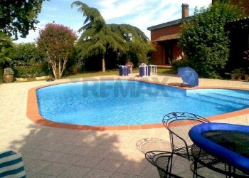 Piscina - Villa frazione Pantiara
 
2, Borghetto Lodigiano - foto 7