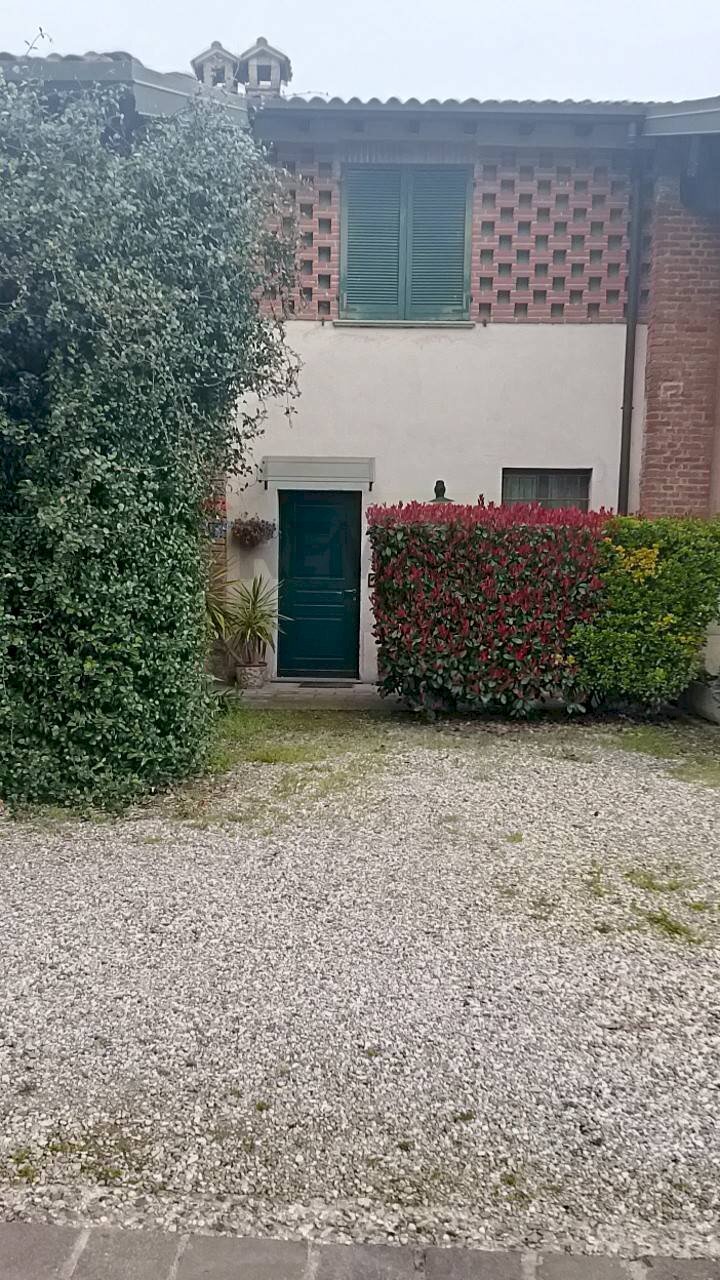 Casa all\'aperto - Villa a Schiera Via Carlo emilio Aschieri
 
40, Pavia - foto 3