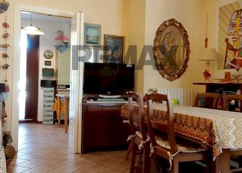 Sala da pranzo - Terraced Villa Via Carlo emilio Aschieri
 
40, Pavia - photo 6