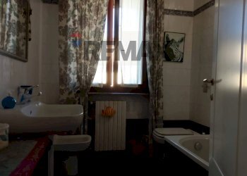 Bagno - Terraced Villa Via Carlo emilio Aschieri
 
40, Pavia - photo 16