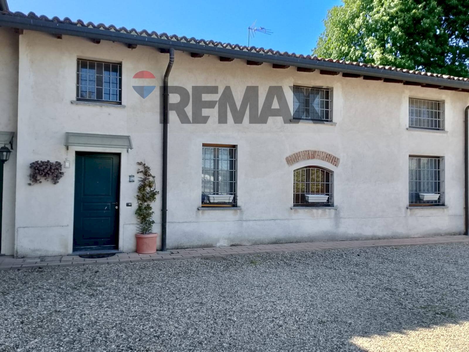 Casa all\'aperto - Villa a Schiera Via Carlo emilio aschieri
 
40, Pavia - foto 2