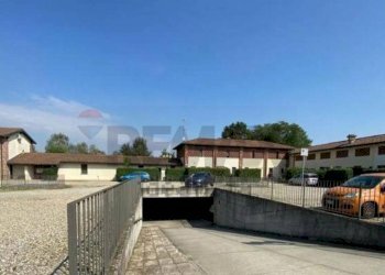 Edificio all\'aperto - Villa a Schiera Via Carlo emilio aschieri
 
40, Pavia - foto 4