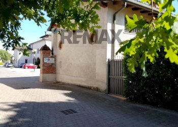 Casa all\'aperto - Terraced Villa Via Carlo emilio aschieri
 
40, Pavia - photo 4