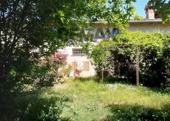 Giardino - Terraced Villa Via Carlo emilio aschieri
 
40, Pavia - photo 13