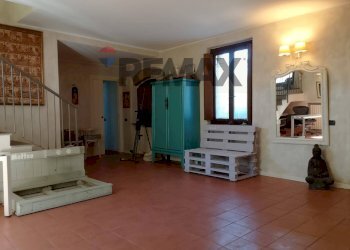 Soggiorno - Terraced Villa Via Carlo emilio aschieri
 
40, Pavia - photo 16