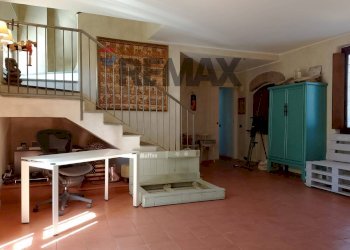 Scale - Terraced Villa Via Carlo emilio aschieri
 
40, Pavia - photo 17