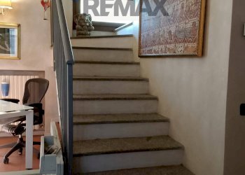 Scale - Terraced Villa Via Carlo emilio aschieri
 
40, Pavia - photo 26