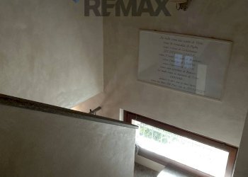 Scale - Terraced Villa Via Carlo emilio aschieri
 
40, Pavia - photo 27