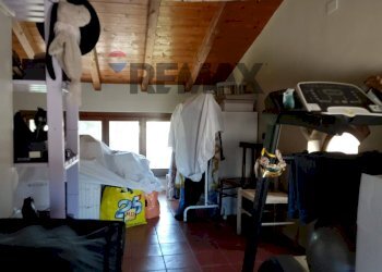 Camera / camera da letto - Terraced Villa Via Carlo emilio aschieri
 
40, Pavia - photo 39