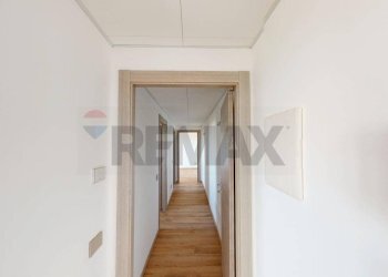 Hall / corridoio - Trilocale VIA BARSANTI
 
43B, Cava Manara - foto 11