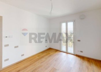 Stanza vuota - Trilocale VIA BARSANTI
 
43B, Cava Manara - foto 26