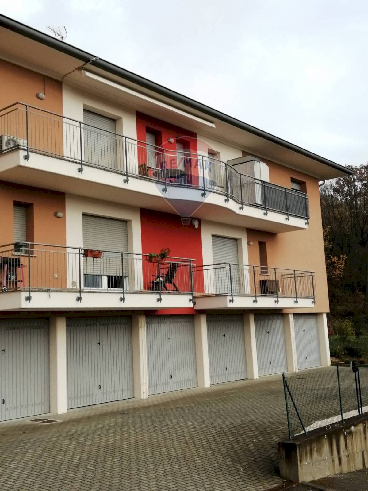 Edificio all\'aperto - Trilocale Viale Maria Luigia
 
37, Salsomaggiore Terme - foto 1