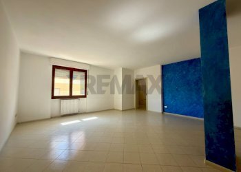 Stanza vuota - Trilocale Via Crispatzu
 
6/B, Sassari - foto 2