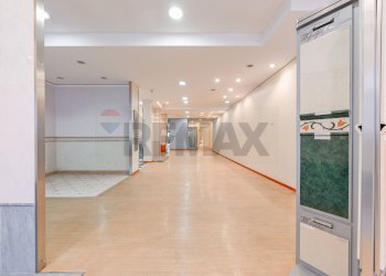 Hall / corridoio - Stabile - Palazzo Via Ungaretti
 
7, Cernusco sul Naviglio - foto 36