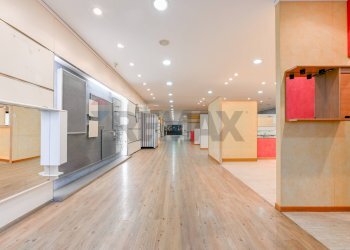 Ricezione / Lobby - Shed Via Ungaretti
 
7, Cernusco sul Naviglio - photo 17