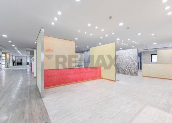 Ricezione / Lobby - Shed Via Ungaretti
 
7, Cernusco sul Naviglio - photo 28