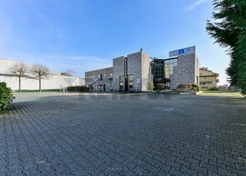 Edificio all\'aperto - Commercial Premises Via Ungaretti
 
7, Cernusco sul Naviglio - photo 3