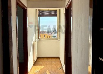 Hall / corridoio - Three-room apartment Via Toscana
 
9, Vigevano - photo 21