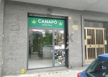 Edificio all\'aperto - Attività Commerciale VIA NUOVA CALORE
 
22, Benevento - foto 1