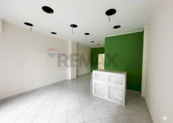 Stanza vuota - Attività Commerciale VIA NUOVA CALORE
 
22, Benevento - foto 6