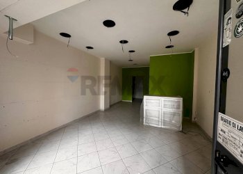 Stanza vuota - Attività Commerciale VIA NUOVA CALORE
 
22, Benevento - foto 13