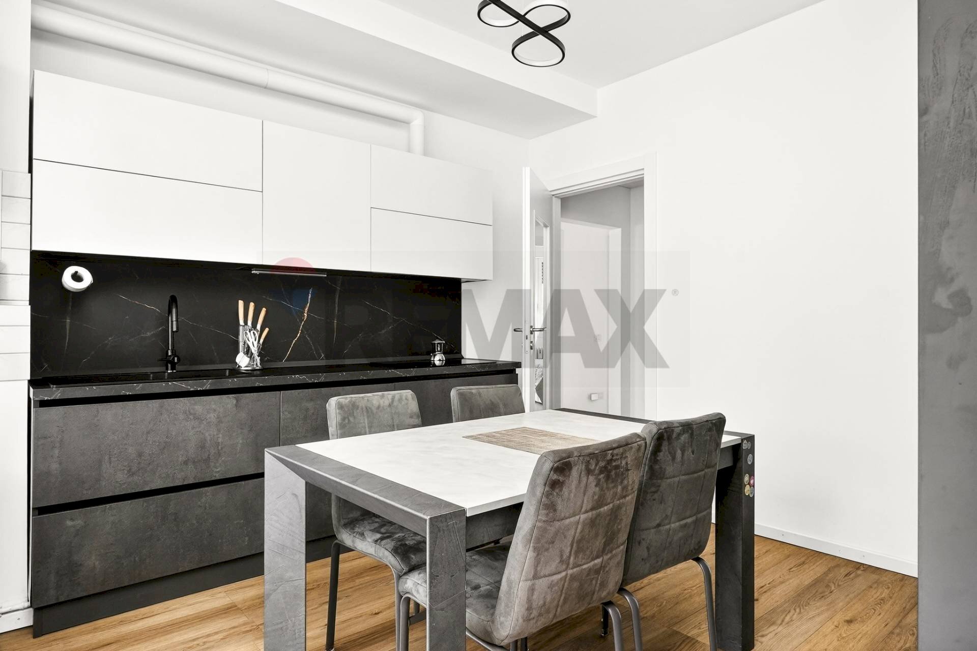 Sala da pranzo - Quadrilocale VIA GORLETTA
 
1, Busto Arsizio - foto 3