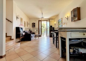 Sala da pranzo - Villa a Schiera Santa Maria di Sala - foto 9