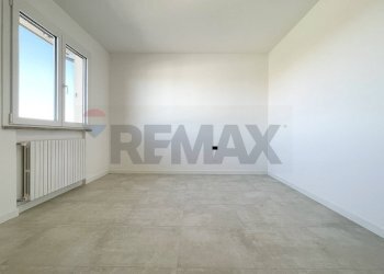 Stanza vuota - Villa a Schiera Vigonovo - foto 10