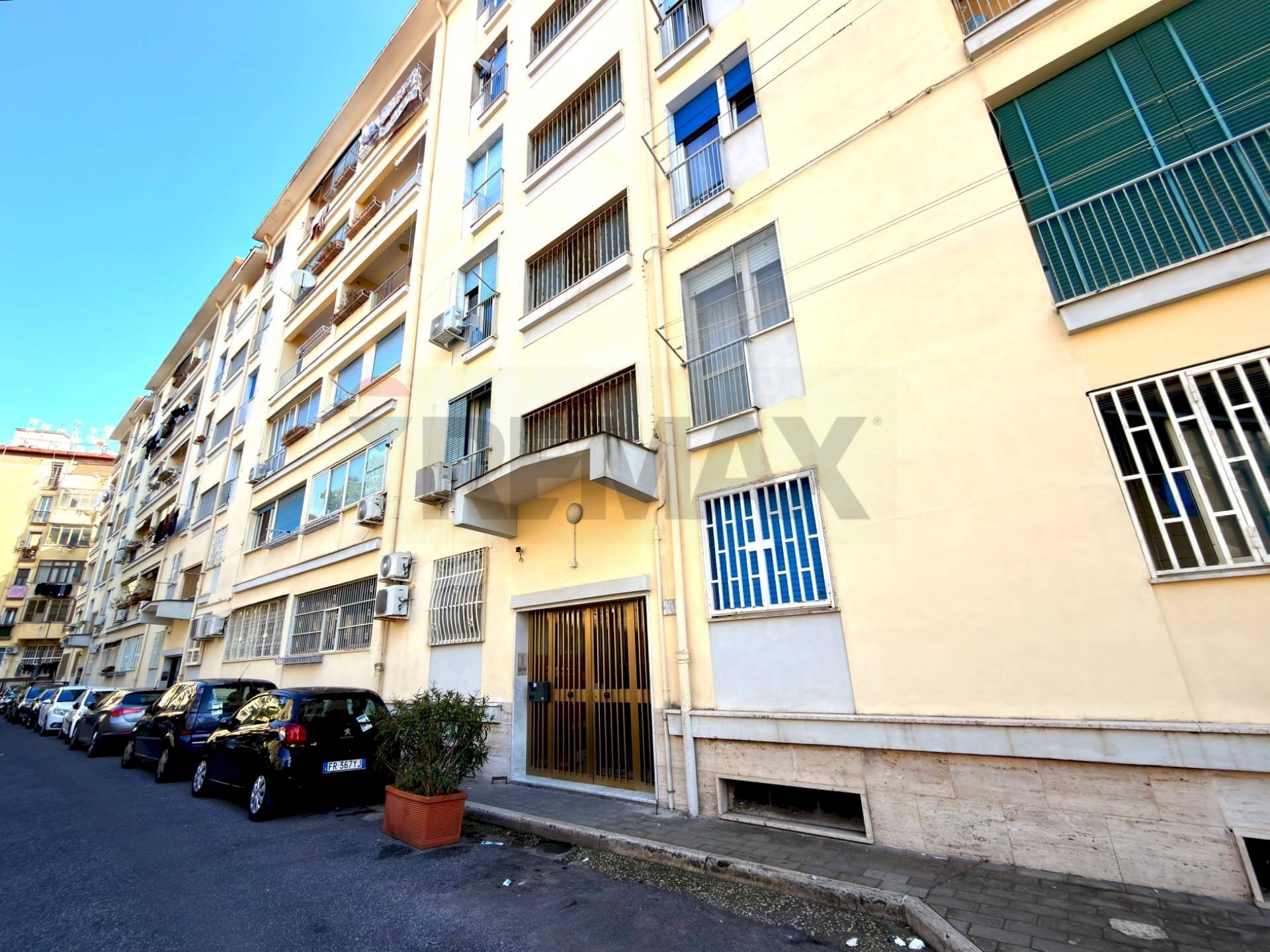 Edificio all\'aperto - Trilocale Via Gennaro Marciano
 
4, Napoli - foto 2