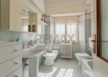Bagno - Casa semi indipendente Strada della Villa
 
48, Tizzano Val Parma - foto 15