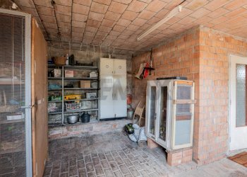 Dispensa di stoccaggio - Casa semi indipendente Strada della Villa
 
48, Tizzano Val Parma - foto 27