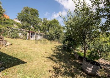 Giardino - Casa semi indipendente Strada della Villa
 
48, Tizzano Val Parma - foto 32