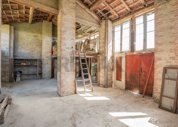 Stanza vuota - Casa semi indipendente Strada della Villa
 
48, Tizzano Val Parma - foto 39