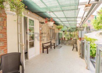 Terrazza - Casa semi indipendente Strada della Villa
 
48, Tizzano Val Parma - foto 44