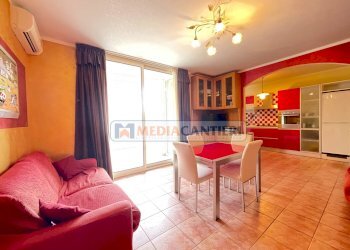 Foto 2 - Quadrilocale VIA PASQUALE CELOMMI
 
11/10, Pescara - foto 2