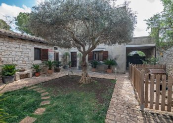 Giardino - Villa Via Caitina
 
42, Modica - foto 1