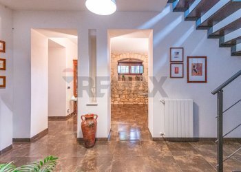 Hall / corridoio - Villa Via Caitina
 
42, Modica - foto 33