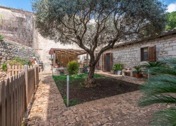 Giardino - Villa Via Caitina
 
42, Modica - foto 66