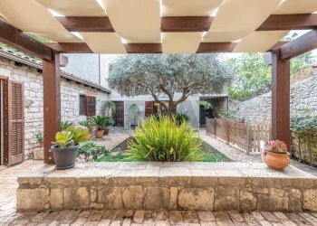 Giardino - Villa Via Caitina
 
42, Modica - foto 75