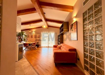 Sala da pranzo - Attico via Dezza
 
55/C, Melegnano - foto 10