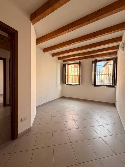 Foto 3 - Trilocale Via Piave
 
1, Crosio della Valle - foto 3