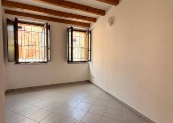 Foto 2 - Trilocale Via Piave
 
1, Crosio della Valle - foto 2