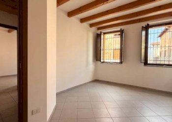 Foto 4 - Trilocale Via Piave
 
1, Crosio della Valle - foto 4