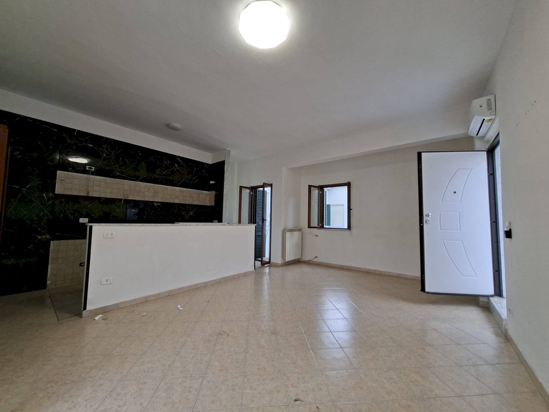 Foto 3 - Four-room apartment VIA NAZIONALE APPIA
 
192, Casagiove - photo 3