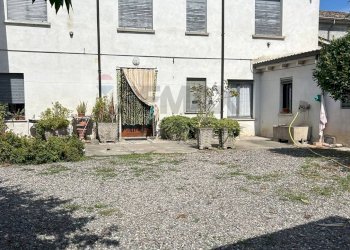 Casa all\'aperto - Casa indipendente Via Mazzini
 
93, Acquanegra sul Chiese - foto 1