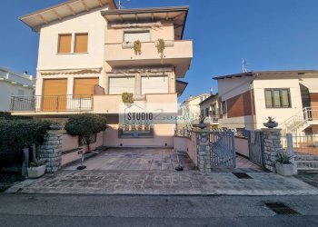 Foto 1 - Casa semi indipendente via Marconi, Camaiore - foto 1