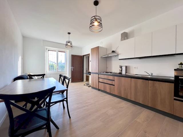 Foto 2 - Bilocale Via Tavaredo
 
7, Polpenazze del Garda - foto 2