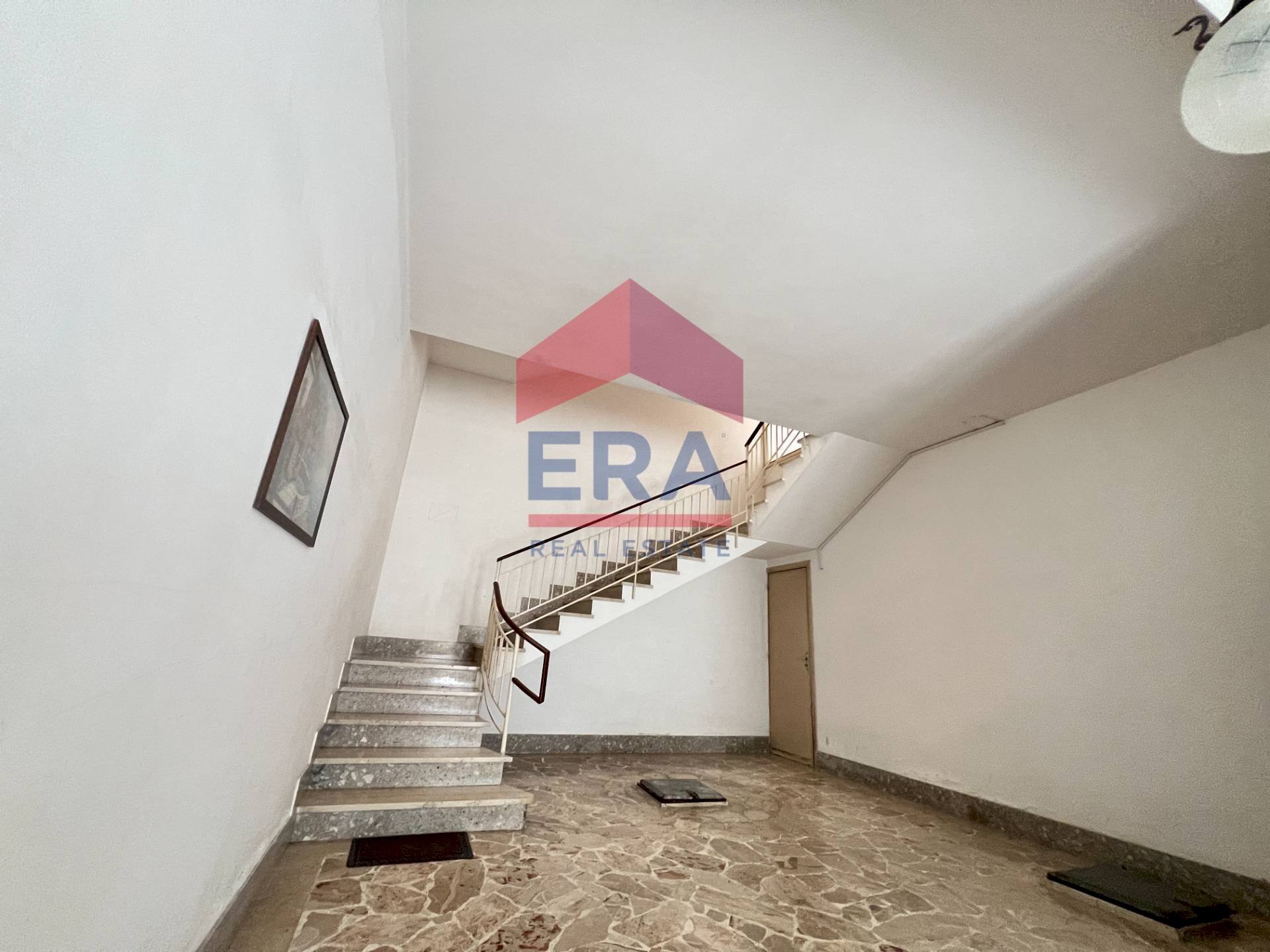 Androne d\'ingresso - Appartamento via Raffaello Sanzio
 
16, Erice - foto 2