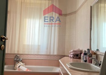 Bagno - Appartamento via Raffaello Sanzio
 
16, Erice - foto 9